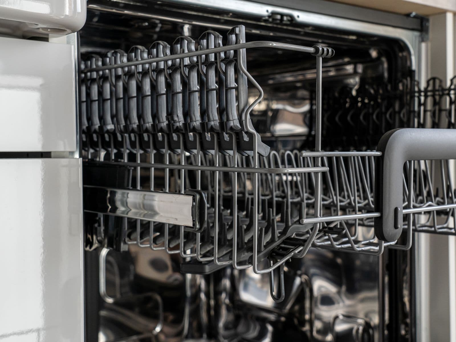 Hood-Type Dishwasher